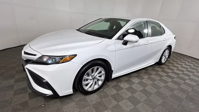 2024 White Toyota Camry SE FWD Sedan
