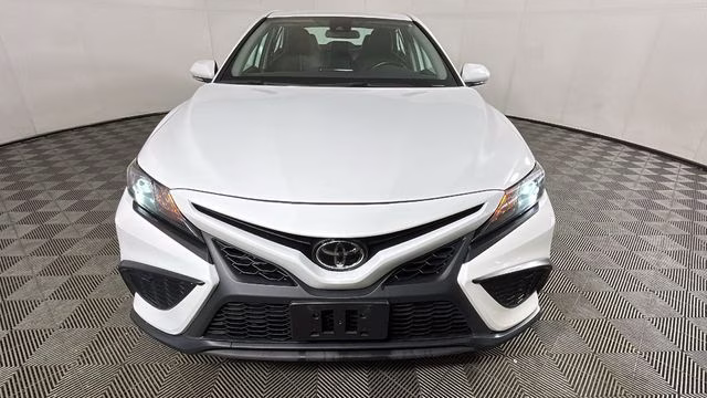 2024 White Toyota Camry SE FWD Sedan