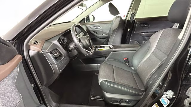 2021 Super Black Nissan Rogue SV FWD SUV