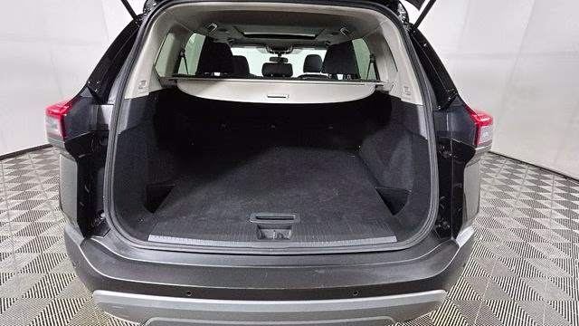 2021 Super Black Nissan Rogue SV FWD SUV