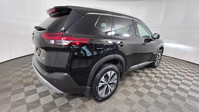 2021 Super Black Nissan Rogue SV FWD SUV