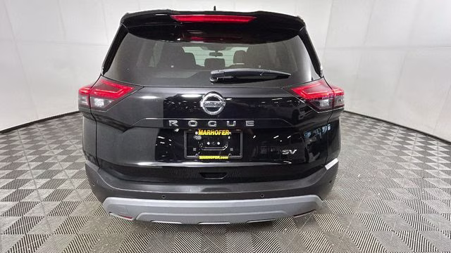 2021 Super Black Nissan Rogue SV FWD SUV
