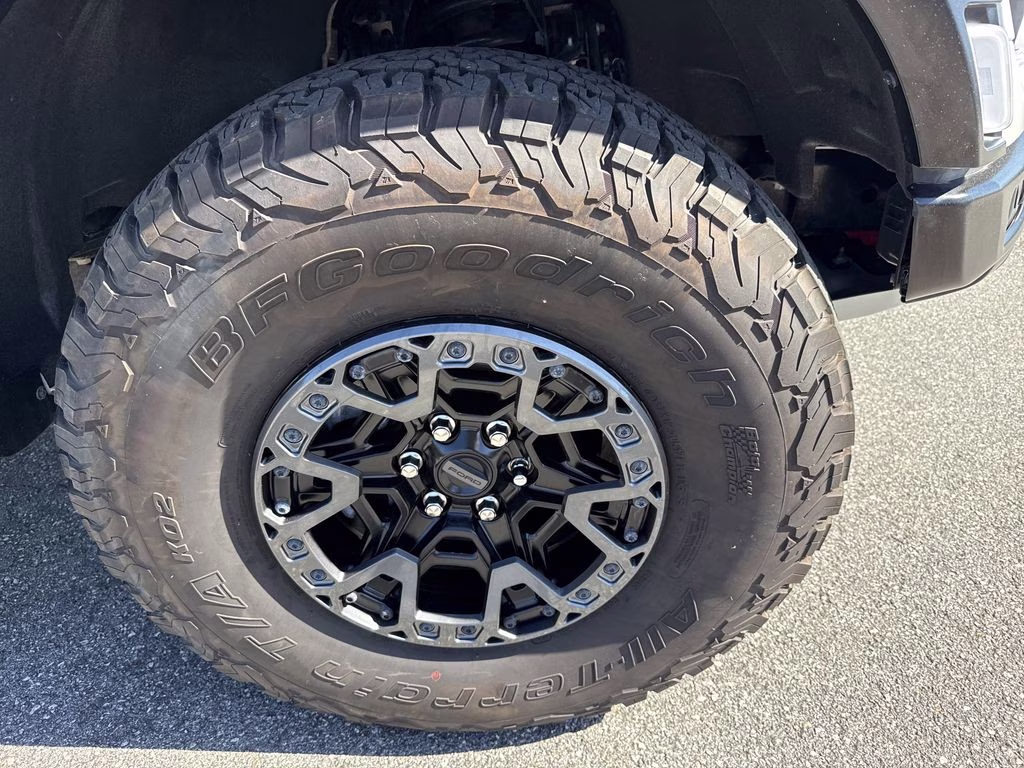 2025 Oxford White Ford F-150 Raptor 4X4 Truck