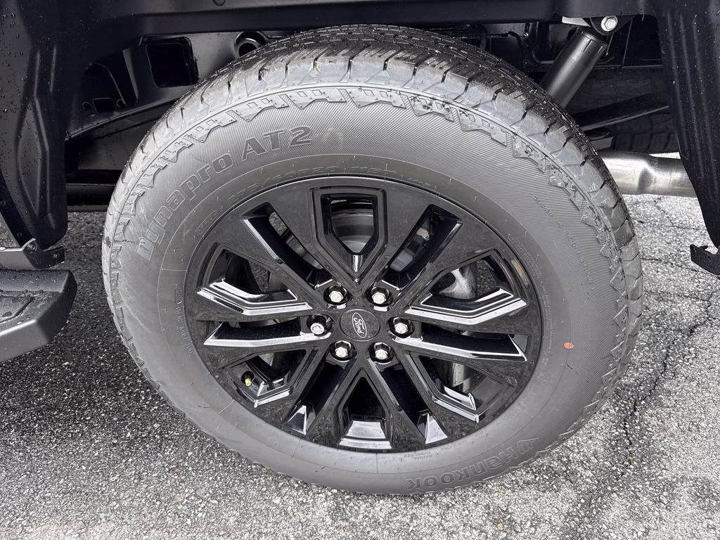 2026 Agate Black Metallic Ford F-150 Lariat 4X4 Truck