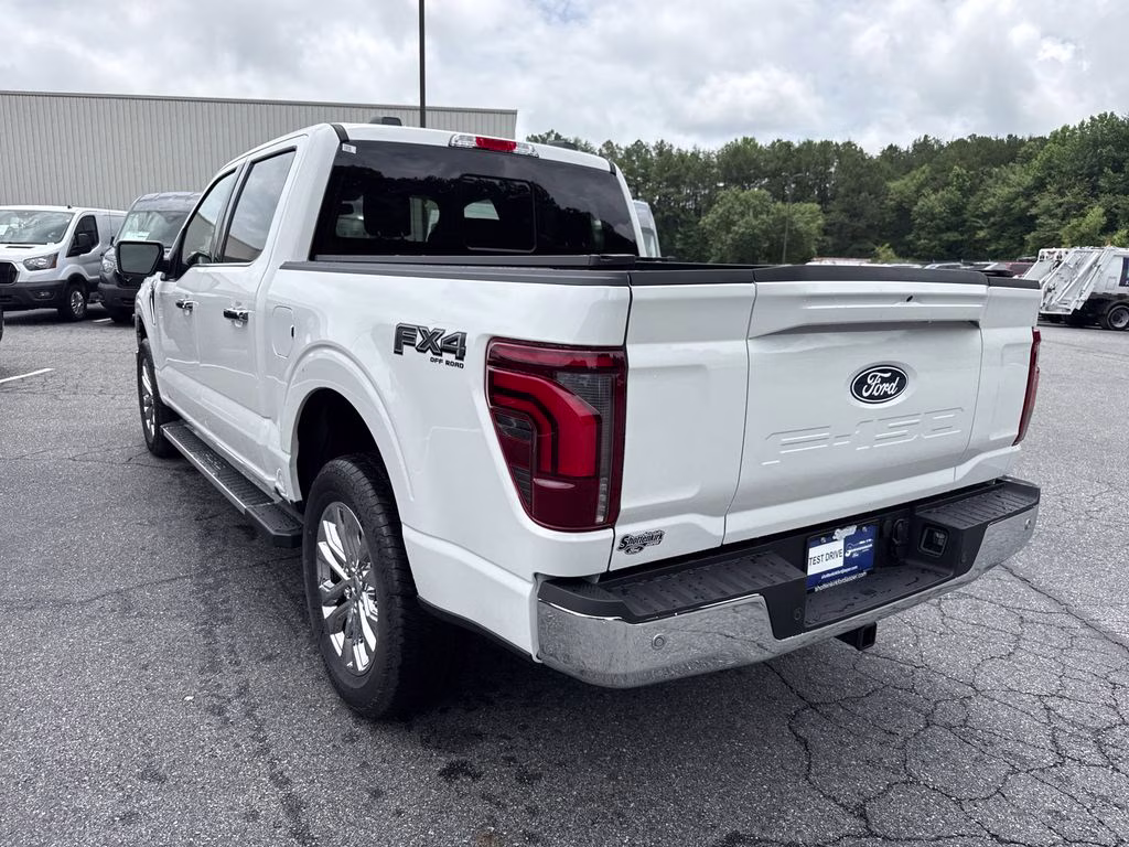 2026 Star White Metallic Tri-Coat Ford F-150 Lariat 4X4 Truck