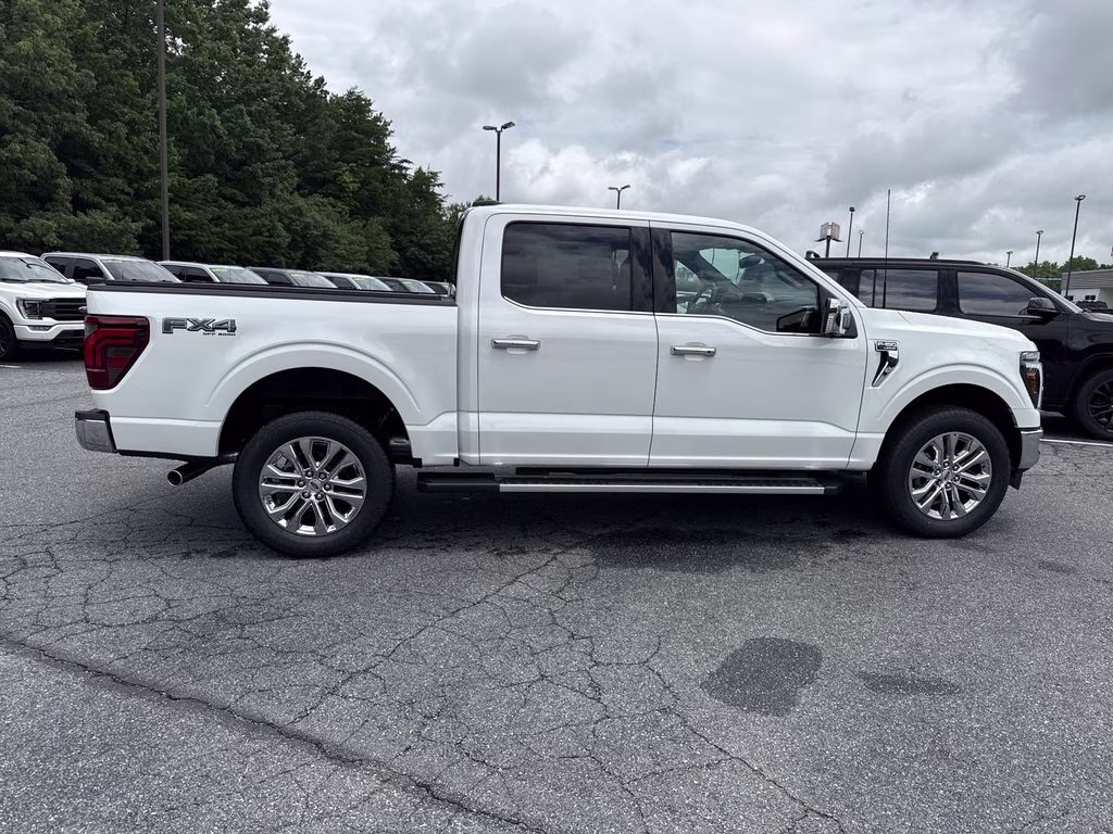 2026 Star White Metallic Tri-Coat Ford F-150 Lariat 4X4 Truck