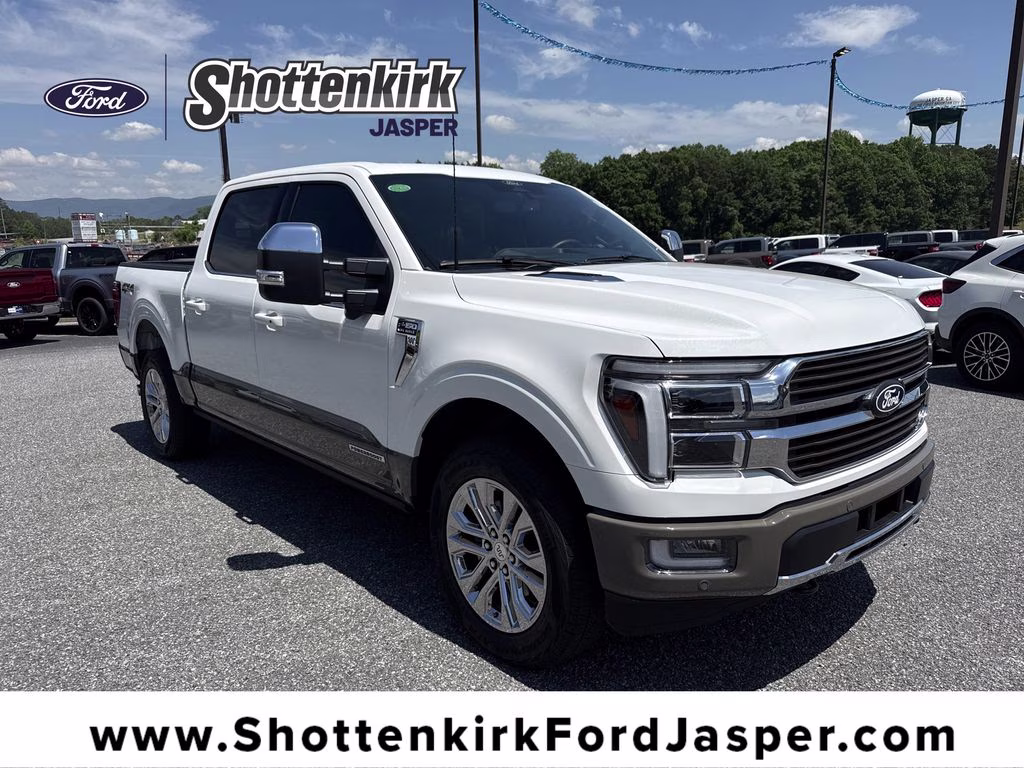 2025 Star White Metallic Tri-Coat Ford F-150 King Ranch 4X4 Truck