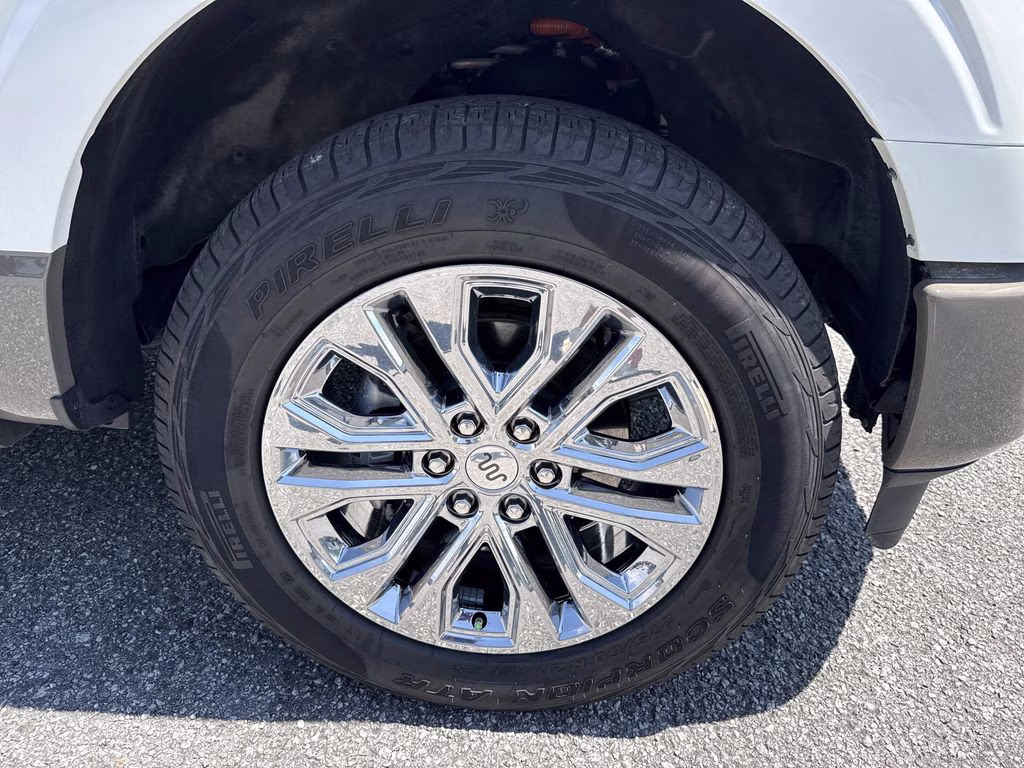2025 Star White Metallic Tri-Coat Ford F-150 King Ranch 4X4 Truck