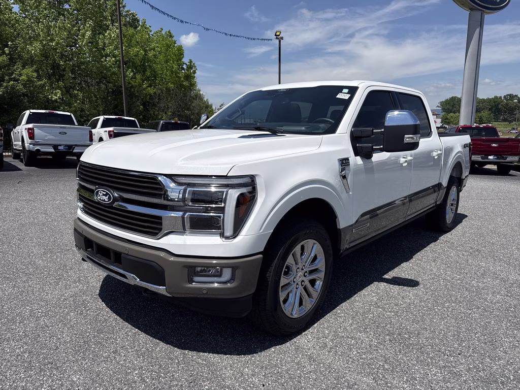 2025 Star White Metallic Tri-Coat Ford F-150 King Ranch 4X4 Truck
