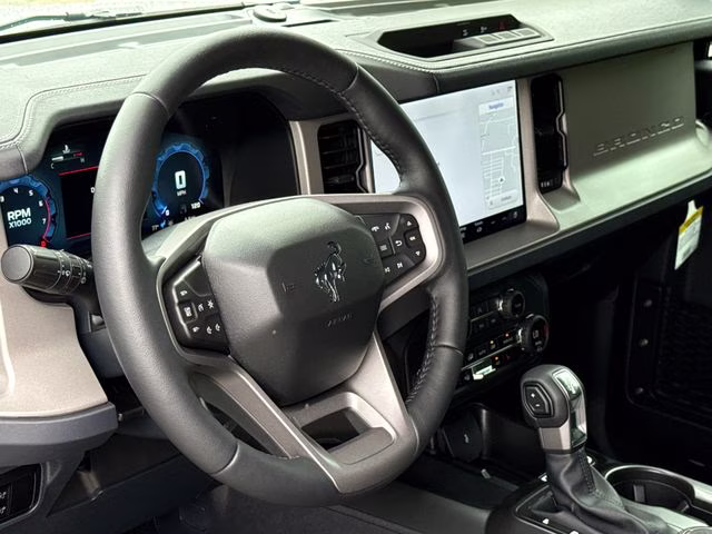 2026 Oxford White Ford Bronco Outer Banks 4X4 SUV