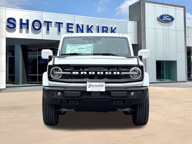 2026 Oxford White Ford Bronco Outer Banks 4X4 SUV