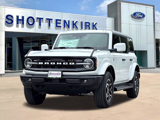 2026 Oxford White Ford Bronco Outer Banks 4X4 SUV