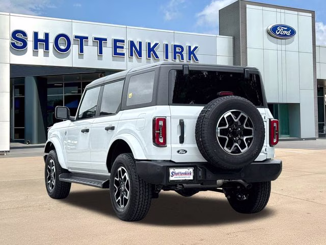 2026 Oxford White Ford Bronco Outer Banks 4X4 SUV