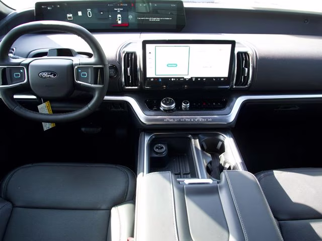 2026 White Metallic Ford Expedition Max Platinum 4X4 SUV