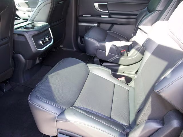 2026 White Metallic Ford Expedition Max Platinum 4X4 SUV