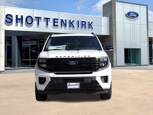 2026 White Metallic Ford Expedition Max Platinum 4X4 SUV