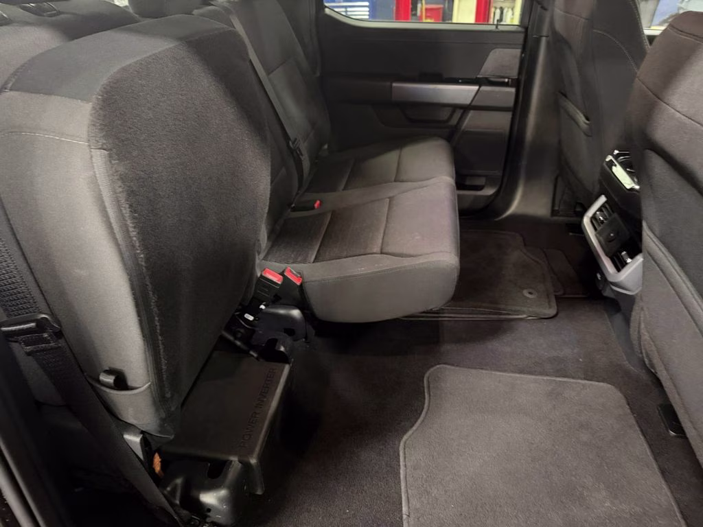 2025 Black Ford F-150 XLT FX4 w/Black Appearance Pkg 4X4 Truck