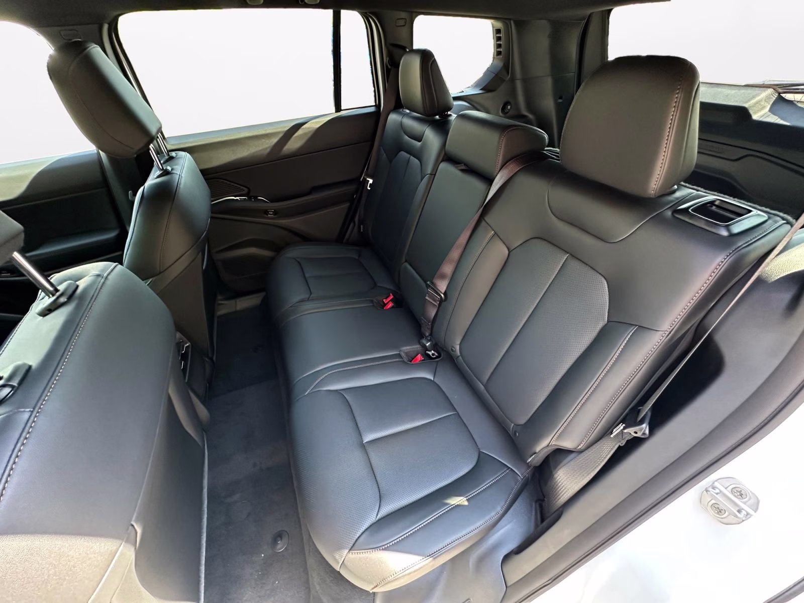 2026 Bright White Clearcoat Jeep Cherokee Limited 4X4 SUV