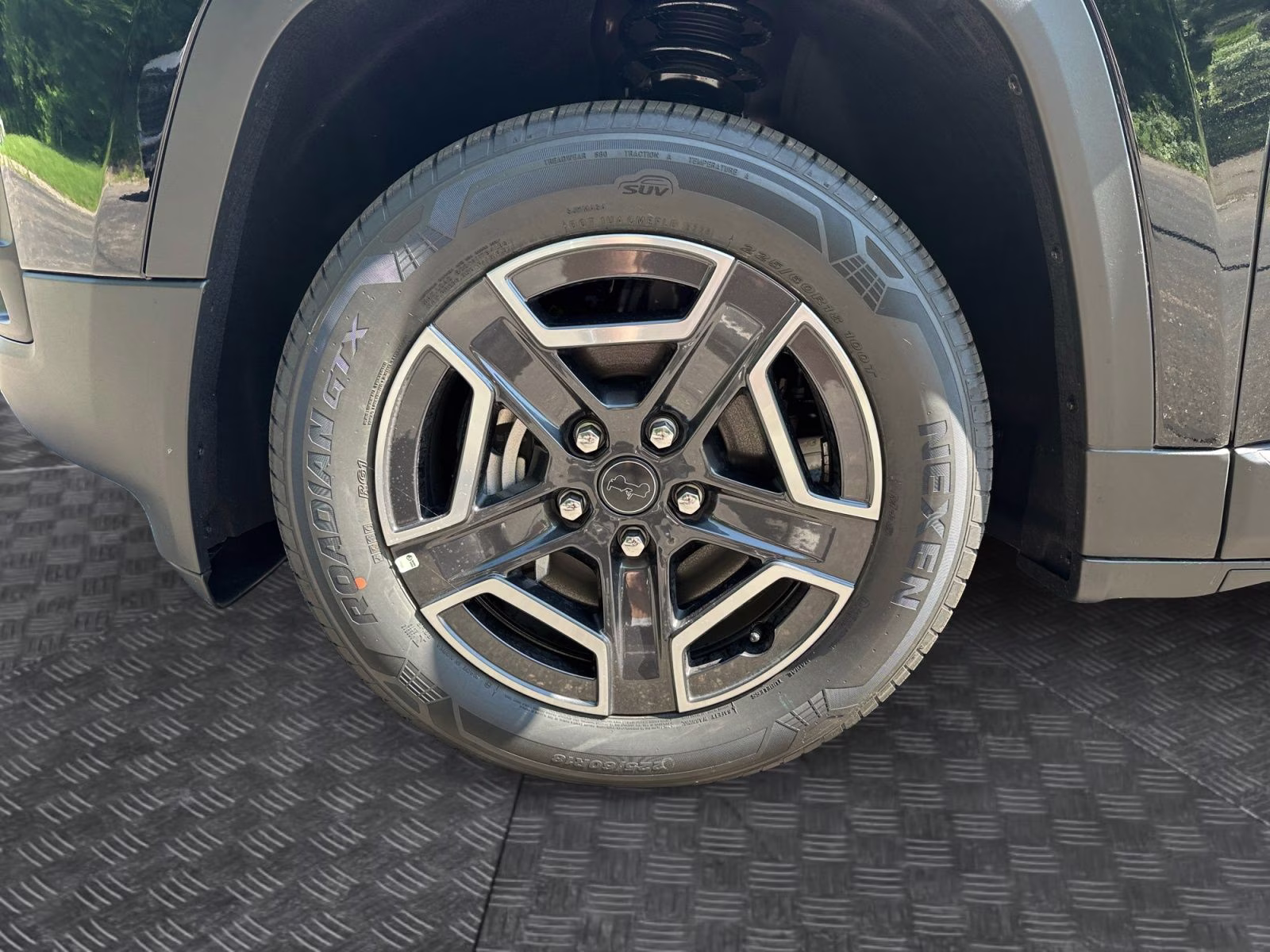 2026 Diamond Black Crystal Pearlcoat Jeep Cherokee Limited 4X4 SUV