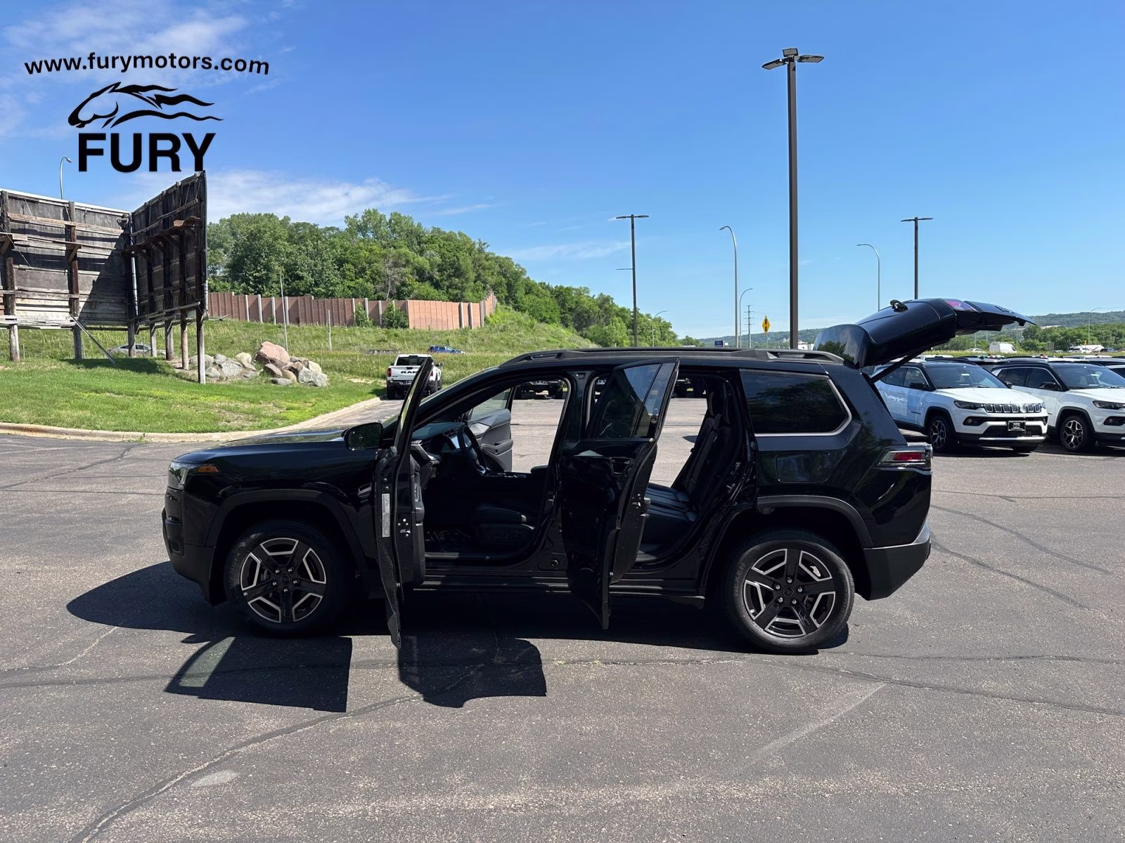 2026 Diamond Black Crystal Pearlcoat Jeep Cherokee Limited 4X4 SUV
