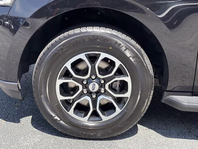 2024 Black Metallic Ford Expedition Max XLT 4X4 SUV