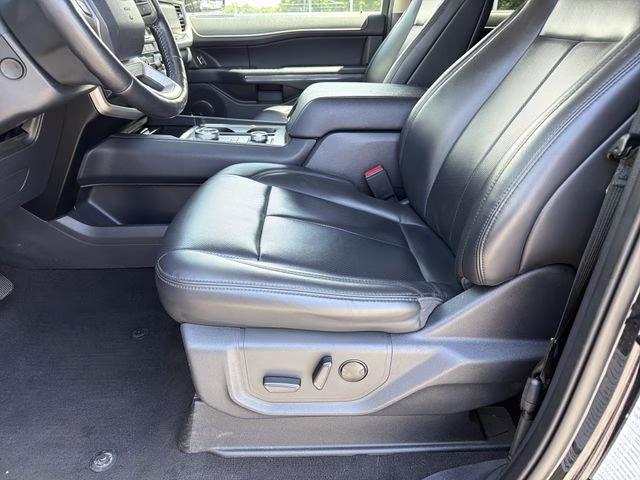 2024 Black Metallic Ford Expedition Max XLT 4X4 SUV
