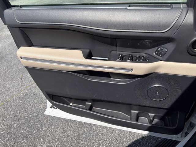 2024 Oxford White Ford Expedition Max Limited RWD SUV