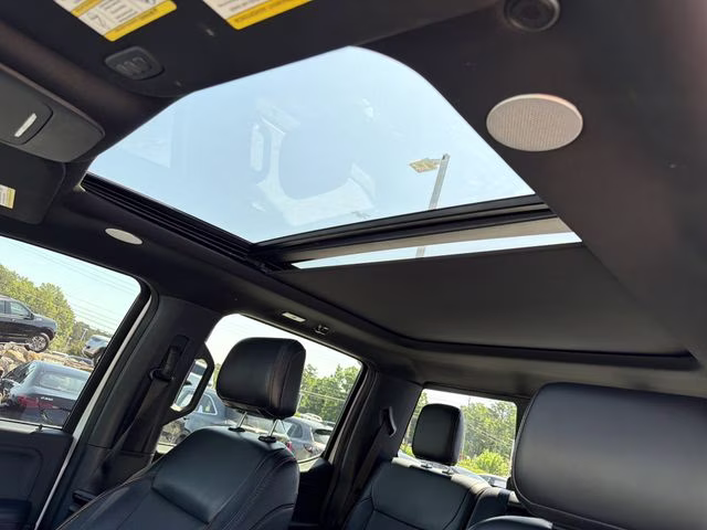 2024 Star White Metallic Tri-Coat Ford F-150 Lariat 4X4 Truck