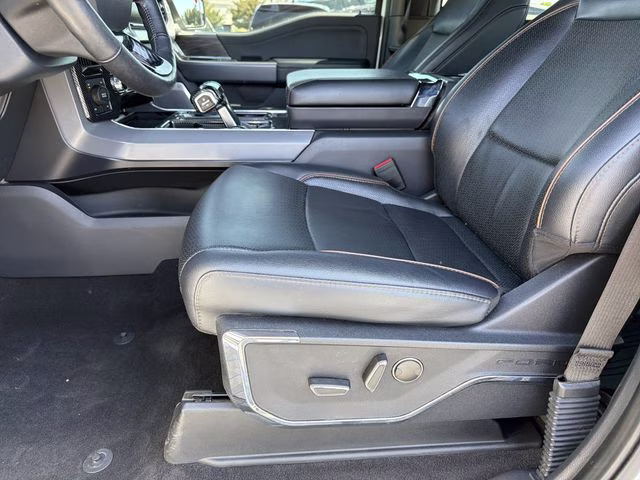 2024 Star White Metallic Tri-Coat Ford F-150 Lariat 4X4 Truck
