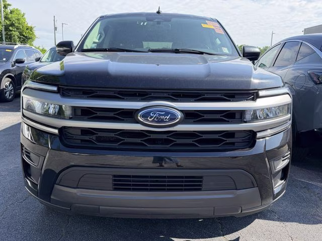 2024 Black Metallic Ford Expedition Max XLT 4X4 SUV