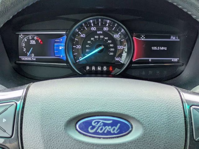 2017 Oxford White Ford Explorer XLT FWD SUV