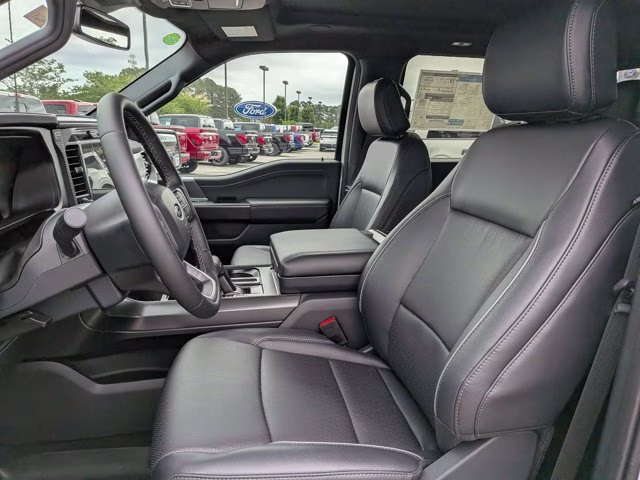 2026 White Ford F-150 LARIAT 4X4 Truck