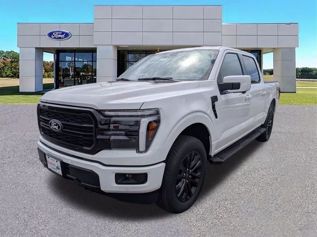 2026 White Ford F-150 LARIAT 4X4 Truck