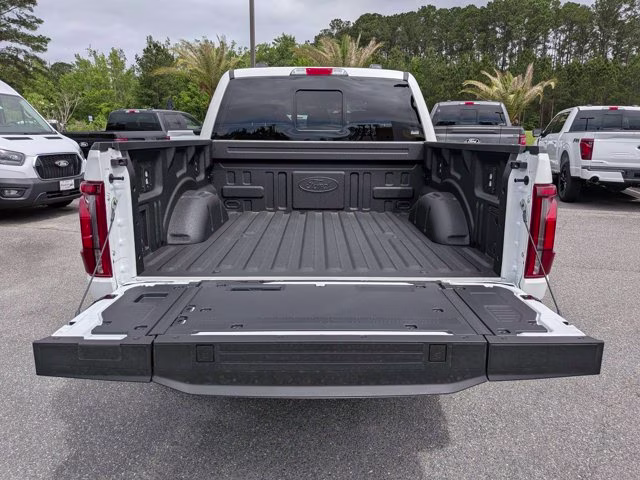 2026 White Ford F-150 LARIAT 4X4 Truck