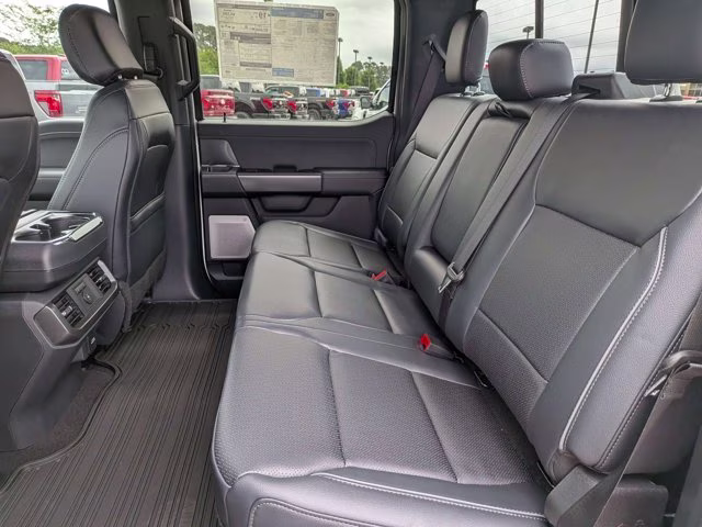 2026 White Ford F-150 LARIAT 4X4 Truck