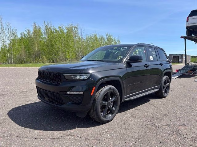2024 Jeep Grand Cherokee Limited's photo