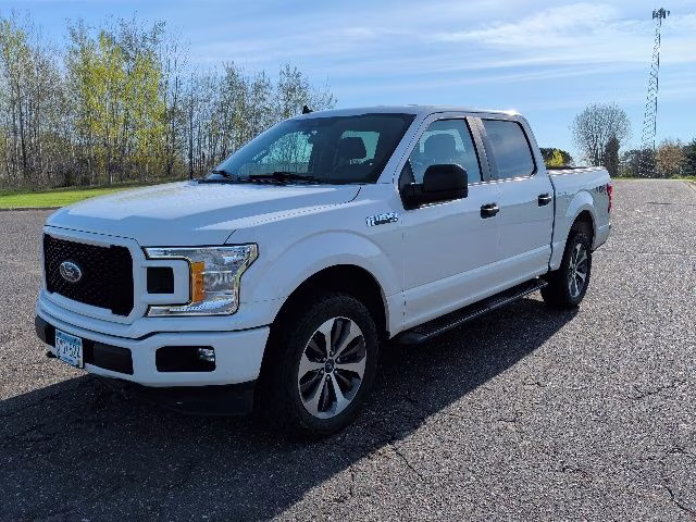 2020 Oxford White Ford F-150 XL 4X4 Truck