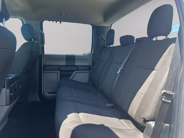 2020 Oxford White Ford F-150 XL 4X4 Truck