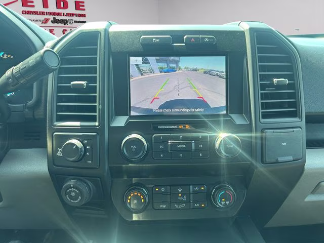 2020 Oxford White Ford F-150 XL 4X4 Truck