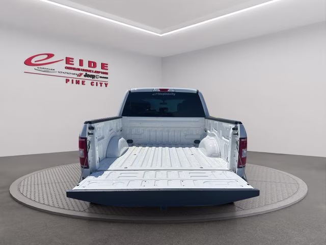 2020 Oxford White Ford F-150 XL 4X4 Truck
