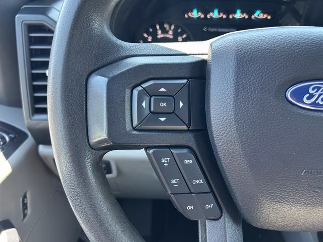 2020 Oxford White Ford F-150 XL 4X4 Truck