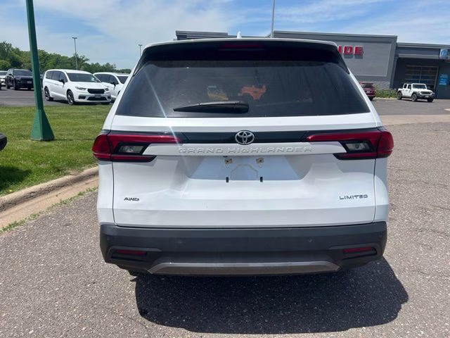 2024 Wind Chill Pearl Toyota Grand Highlander Limited AWD SUV