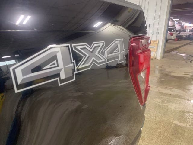 2024 Agate Black Metallic Ford F-150 XLT 4X4 Truck