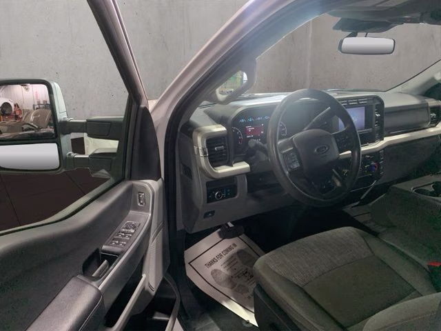 2023 Oxford White Ford Super Duty F-250 SRW XLT 4X4 Truck
