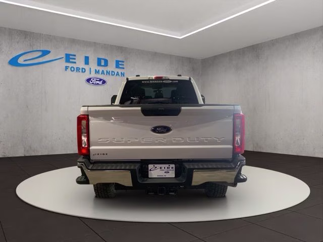 2023 Oxford White Ford Super Duty F-250 SRW XLT 4X4 Truck