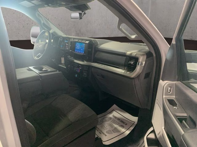 2023 Oxford White Ford Super Duty F-250 SRW XLT 4X4 Truck