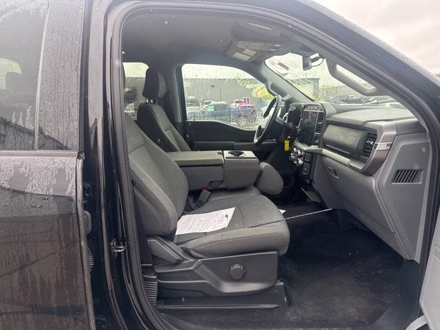 2024 Agate Black Metallic Ford F-150 XLT 4X4 Truck