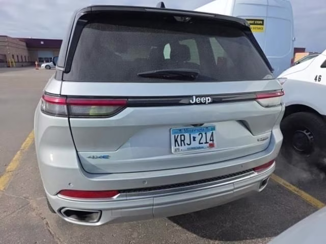 2022 Silver Zynith Jeep Grand Cherokee Summit Reserve 4xe 4X4 SUV