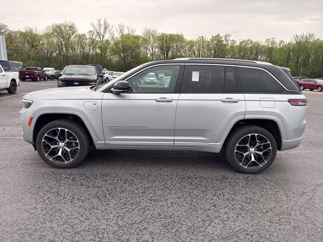 2022 Silver Zynith Jeep Grand Cherokee Summit Reserve 4xe 4X4 SUV