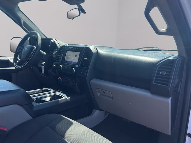 2020 Oxford White Ford F-150 XL 4X4 Truck